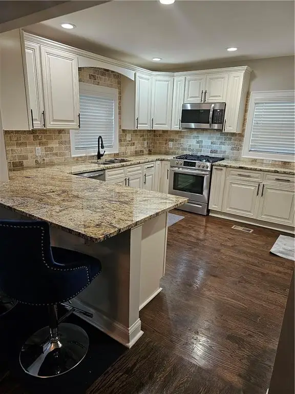 209 Walthall Avenue Se, Marietta, GA 30060 - Image #2