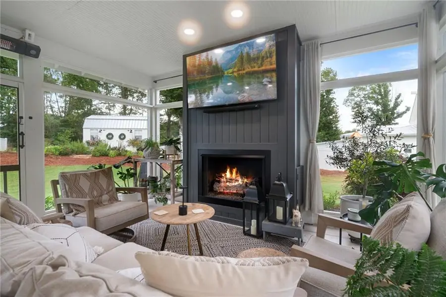 225 E Underwood Street, Cleveland, GA 30528 - Image #2