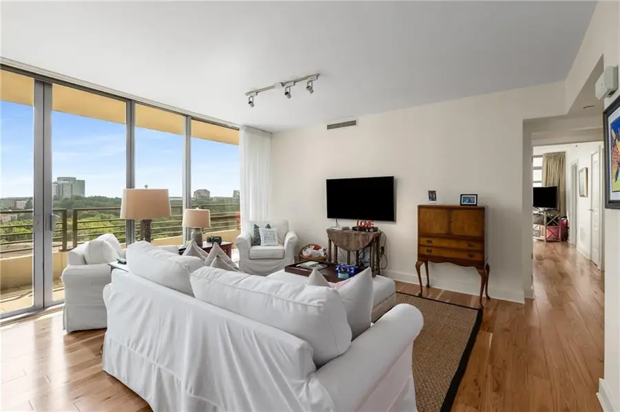 700 Park Regency Place Ne #1906, Atlanta, GA 30326 - Image #3