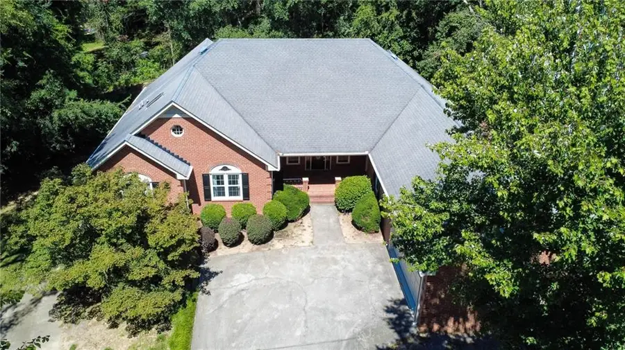 5015 Shadow Path Lane Sw, Lilburn, GA 30047 - Image #2