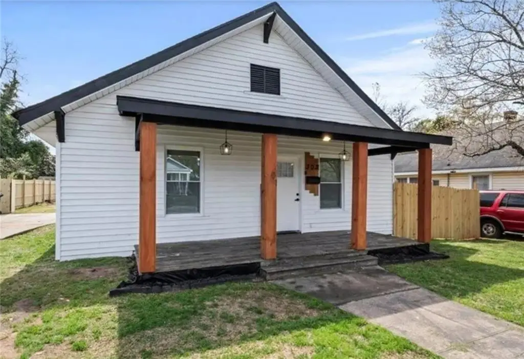 303 Carleeta Street, Barnesville, GA 30204 - Image #1