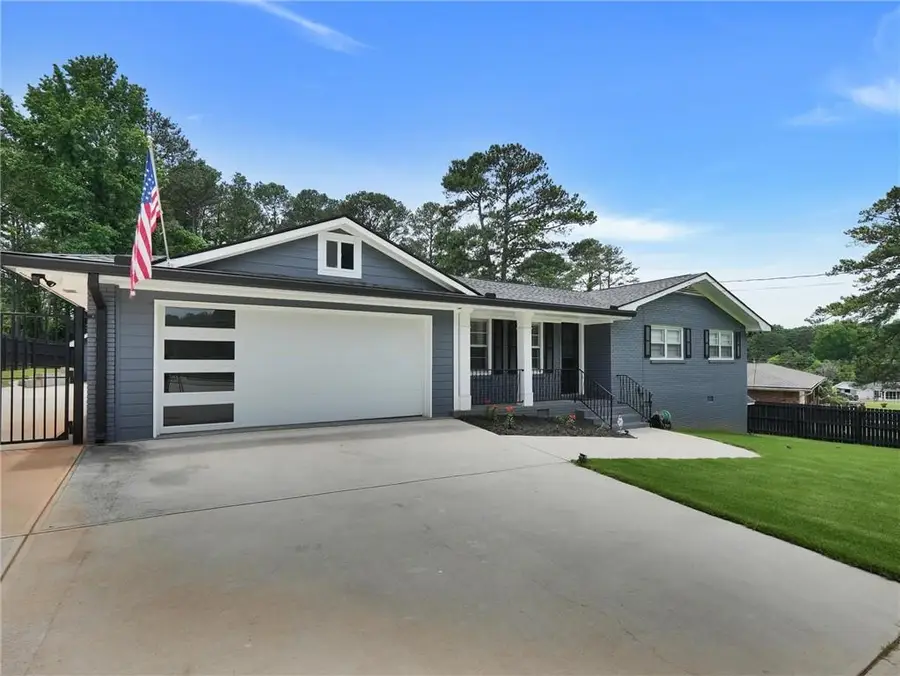 5521 Joeclay Drive, Stone Mountain, GA 30088 - Image #2