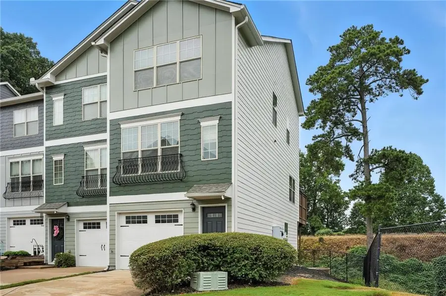 1689 Liberty Parkway Nw, Atlanta, GA 30318 - Image #2