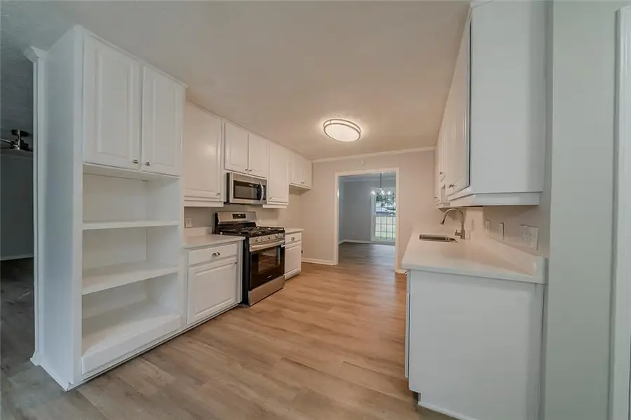 4909 Woodhurst Way, Stone Mountain, GA 30088 - Image #2