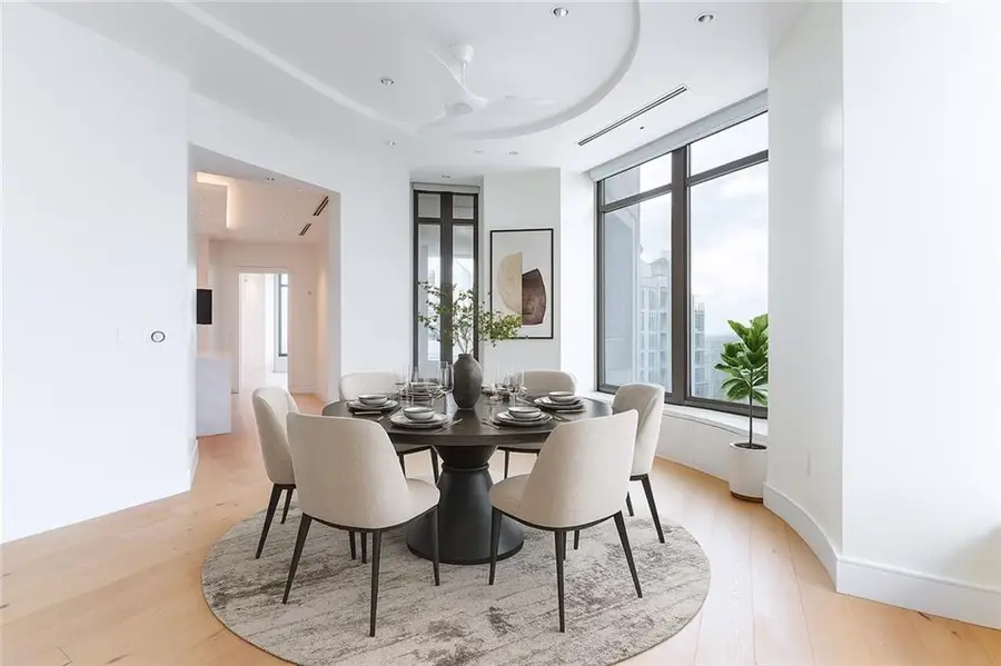 3376 Peachtree Road Ne #34A, Atlanta, GA 30326 - Image #3