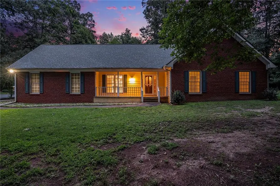 340 Radcliffe Trace, Covington, GA 30016 - Image #2