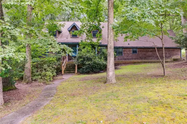 5471 S Lake Drive, Douglasville, GA 30135