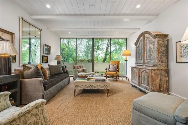 2575 Peachtree Road Ne #8D, Atlanta, GA 30305