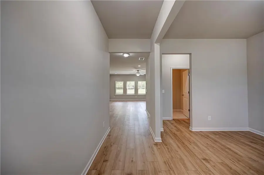 209 Willowbrook Drive Se, Calhoun, GA 30701 - Image #2