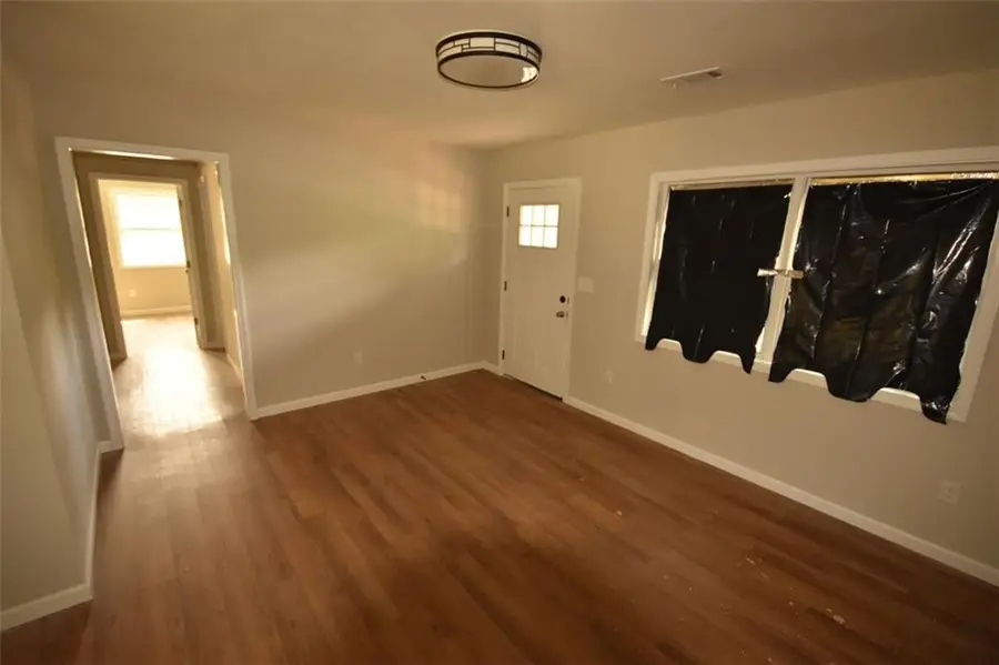 1639 Bridgeport Drive Nw, Atlanta, GA 30318 - Image #2