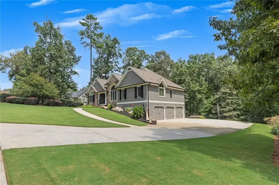 302 Amberleigh Court, White, GA 30184 - Image #2