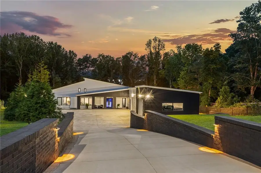 3240 Smithtown Road, Suwanee, GA 30024 - #2
