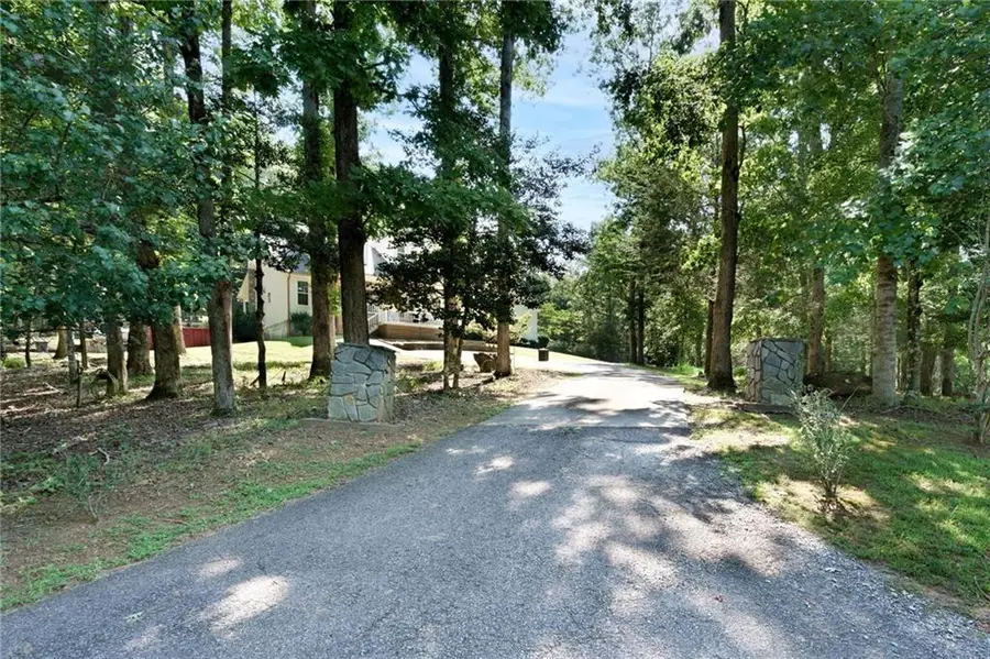211 W Oakcrest Drive, Epworth, GA 30541 - Image #2
