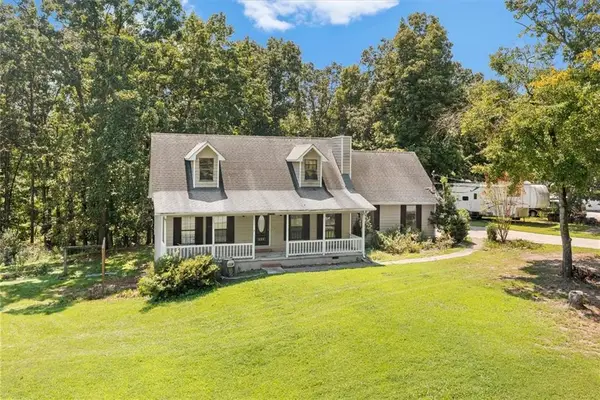 379 Owens Circle Ne, Calhoun, GA 30701