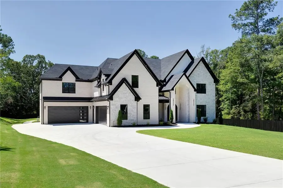 3245 Smithtown Road, Suwanee, GA 30024 - Image #2