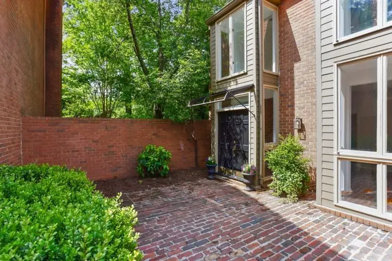 49 Willow Glen, Atlanta, GA 30342 - Image #1