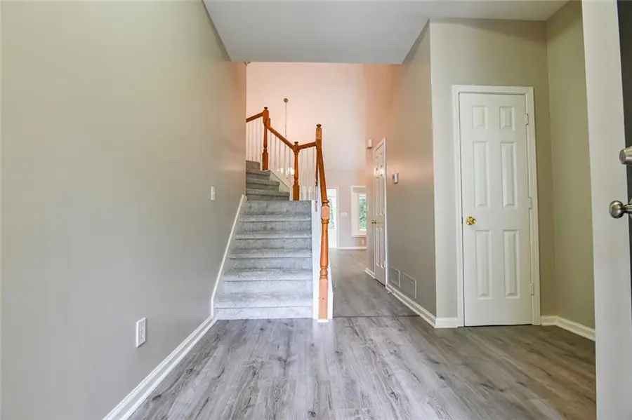 362 Inwood Trail, Lawrenceville, GA 30043 - Image #3