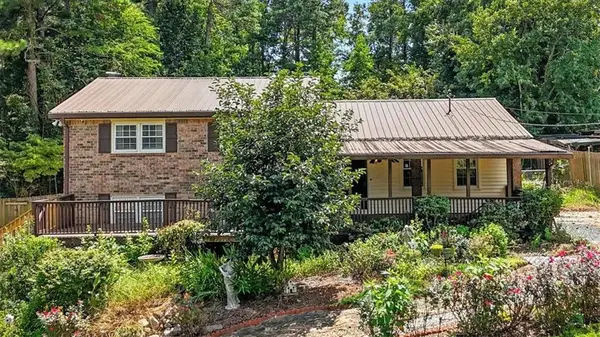 5725 Macedin Drive, Douglasville, GA 30135