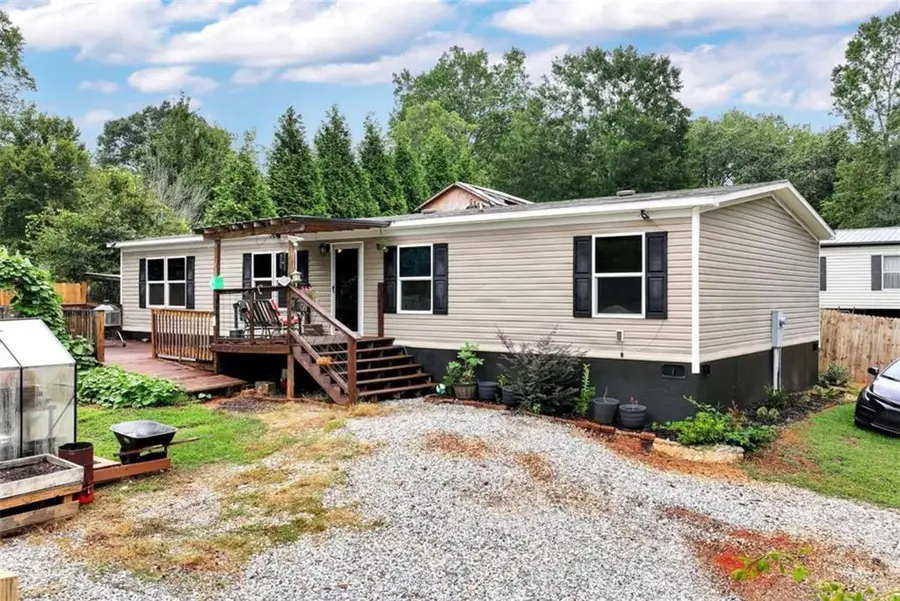 112 Fisherman Cove, Lavonia, GA 30553 - Image #2