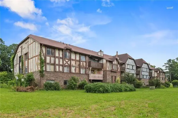 124 Camelot Drive, Atlanta, GA 30349