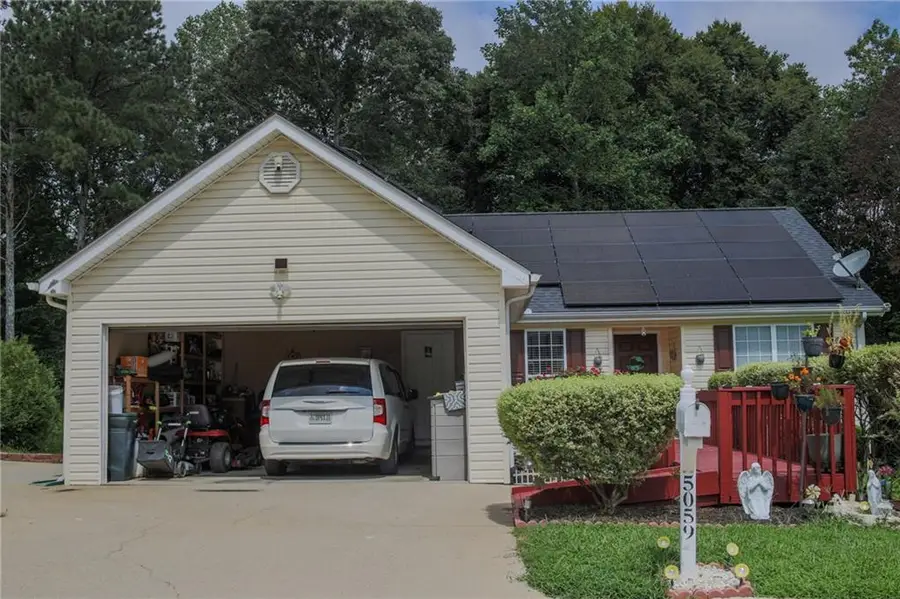 5059 Lancashire Court, Flowery Branch, GA 30542 - Image #2