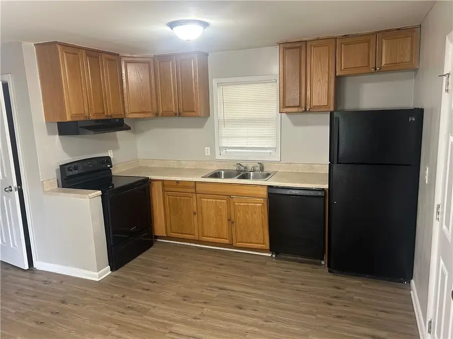 996 Forest Valley Drive Se, Atlanta, GA 30354 - Image #3