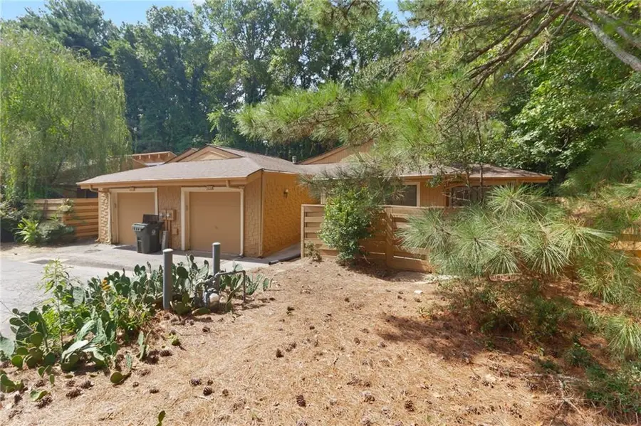 841 Lake Hollow Boulevard Sw, Marietta, GA 30064 - Image #3