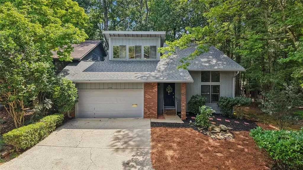 230 Lakeview Ridge E, Roswell, GA 30076 - Image #1