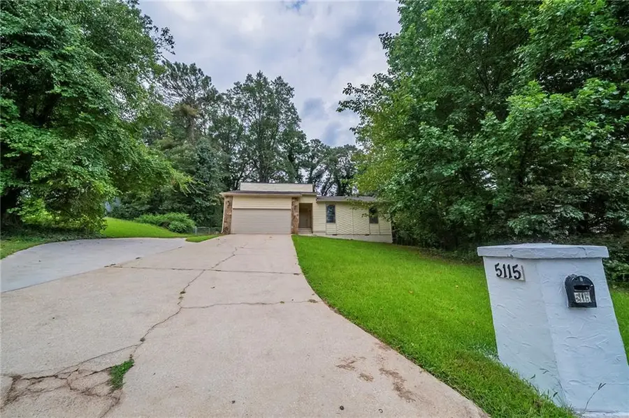 5115 Carole Place, Stone Mountain, GA 30087 - Image #2