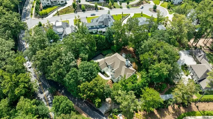 4526 Peachtree Dunwoody Road, Atlanta, GA 30342 - Image #2