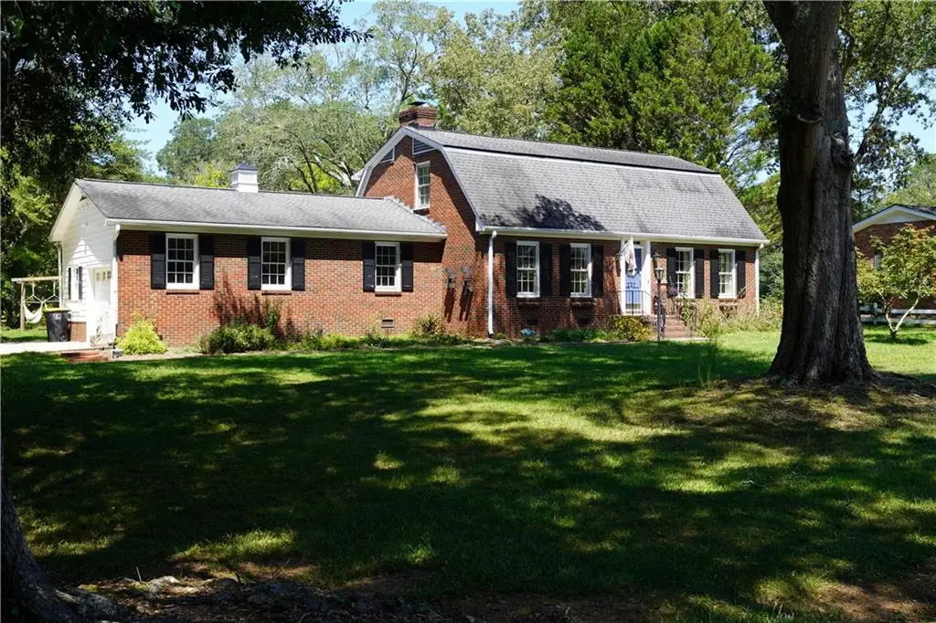 227 W Lakeshore Drive Se, Rome, GA 30161 - Image #1