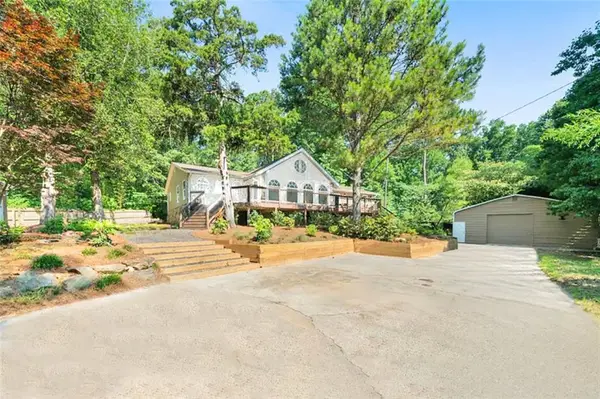 528 Pumpkinvine Road, Acworth, GA 30101