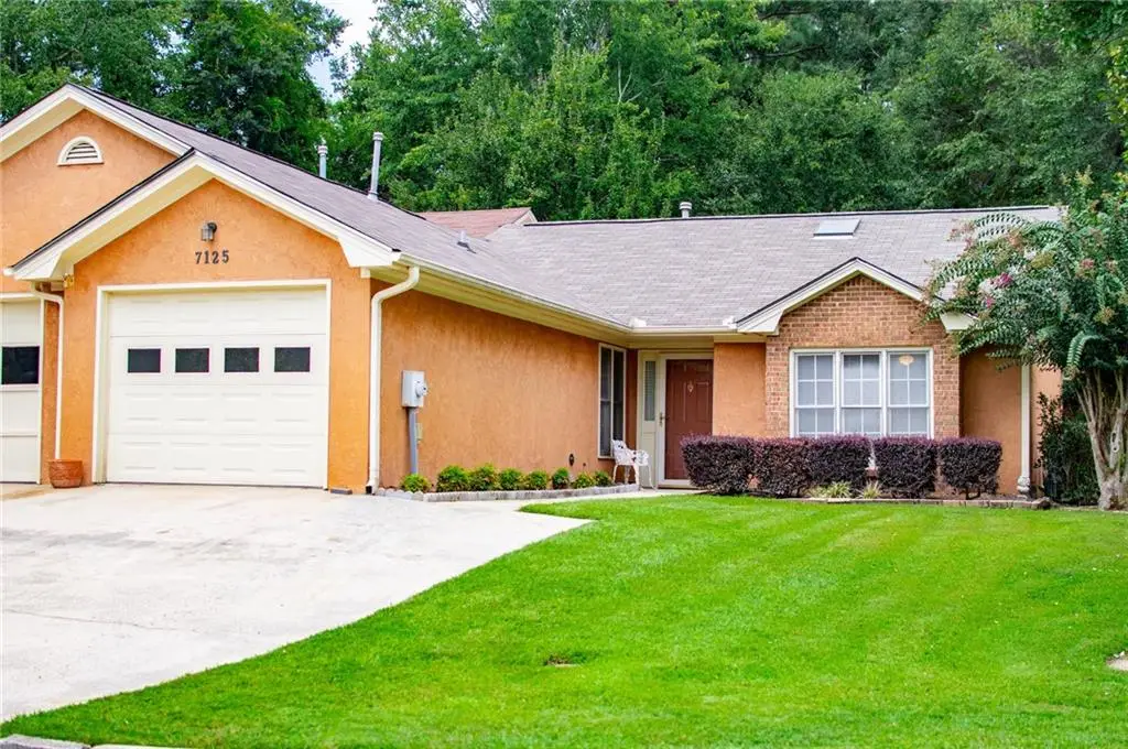 7125 Woodridge Lane, Union City, GA 30291 - Image #1