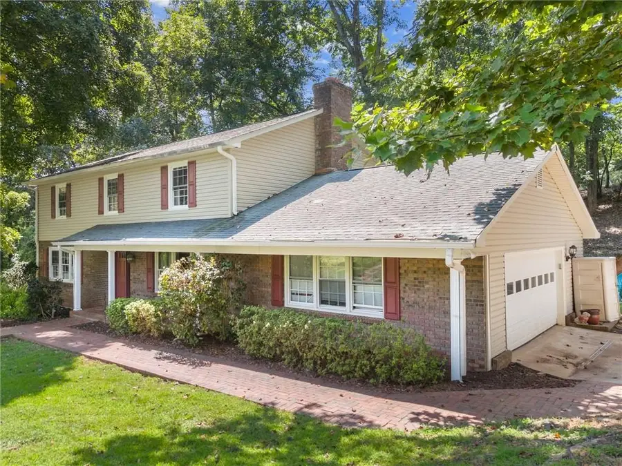 670 NW Harbor Cove, Gainesville, GA 30501 - Image #2