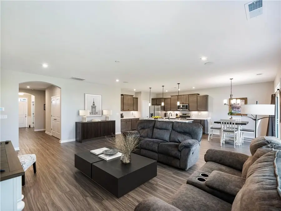 627 Michigan Circle, Hoschton, GA 30548 - Image #2