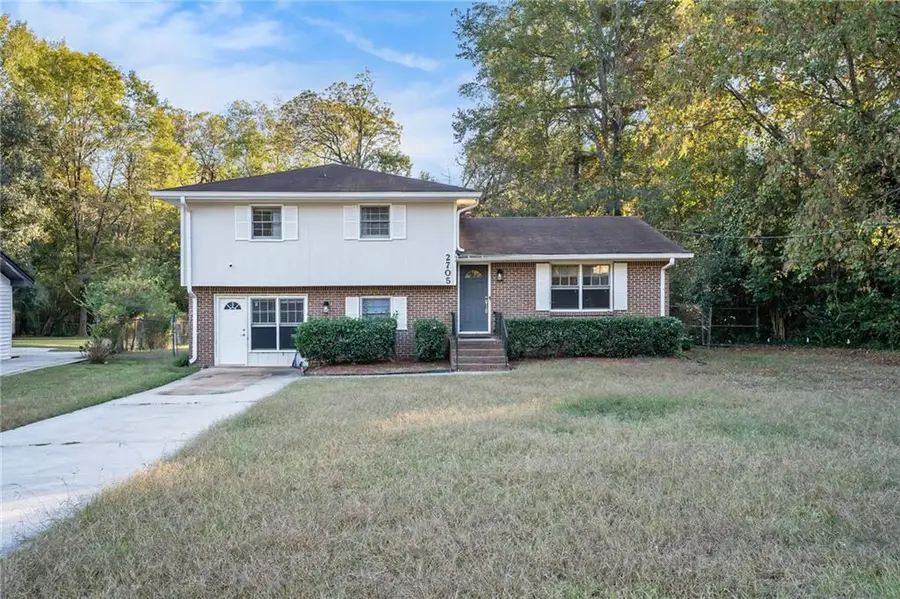 2705 Heritage Lane, Morrow, GA 30260 - Image #2