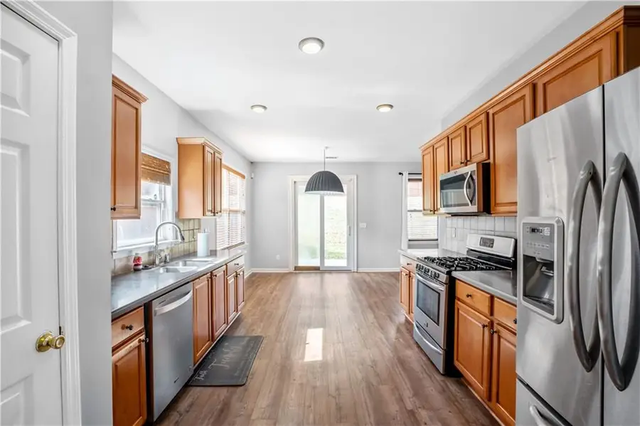 6498 Stonelake Place Sw, Atlanta, GA 30331 - Image #3