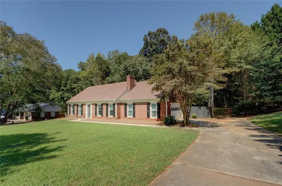 1828 Brandy Woods Drive Se, Conyers, GA 30013 - Image #2