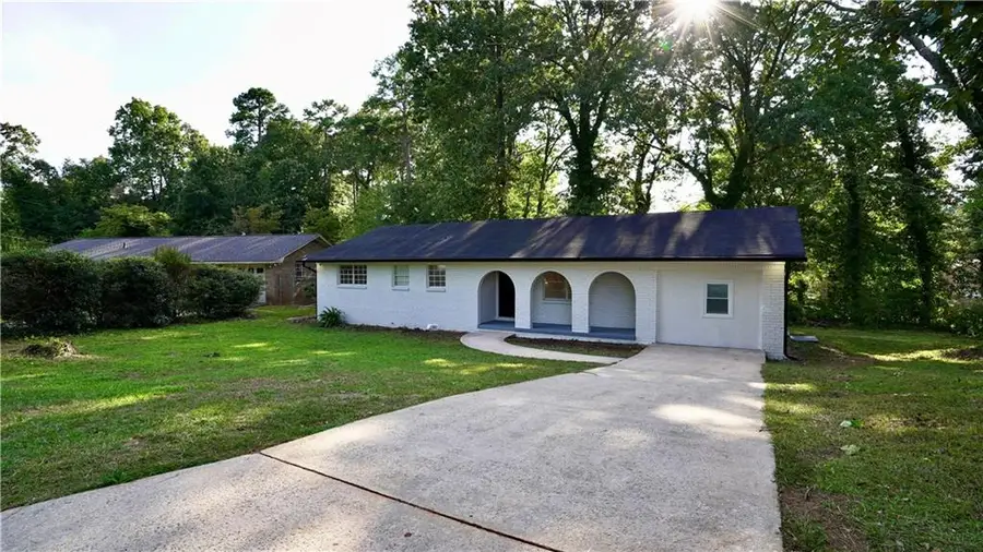 868 Maxey Hill Court, Stone Mountain, GA 30083 - Image #2