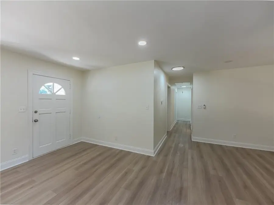 507 Castlearie Drive, Stone Mountain, GA 30087 - Image #3