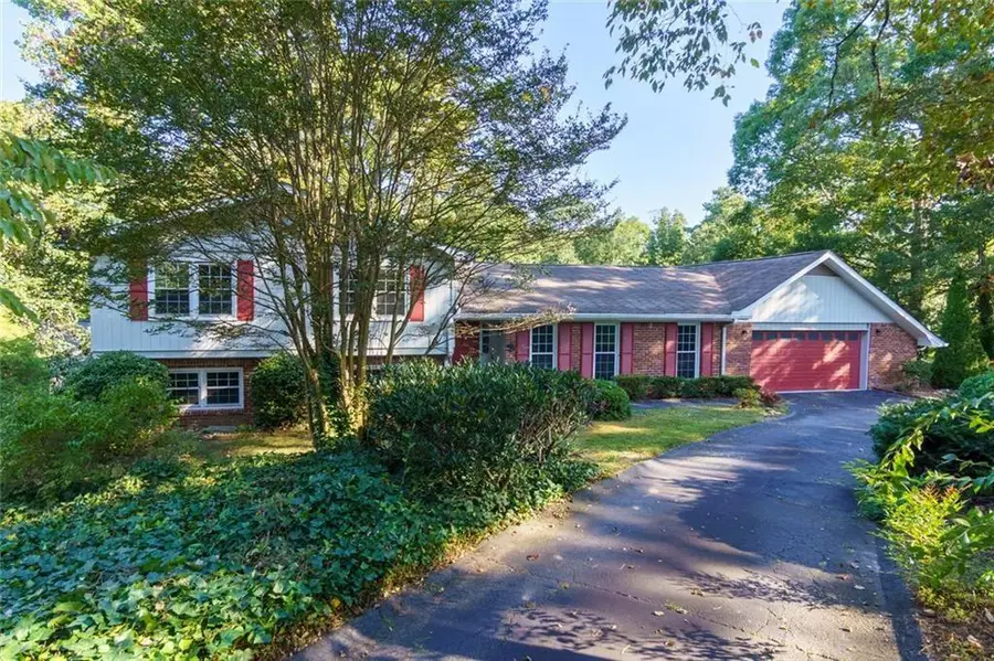 4201 Fairgreen Terrace Ne, Marietta, GA 30068 - Image #2