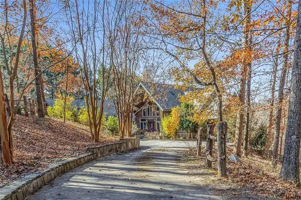 9735 Emery Drive, Gainesville, GA 30506