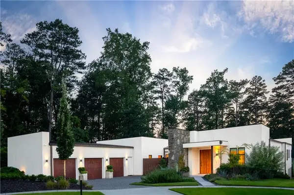 1572 Clifton Ridge, Atlanta, GA 30307