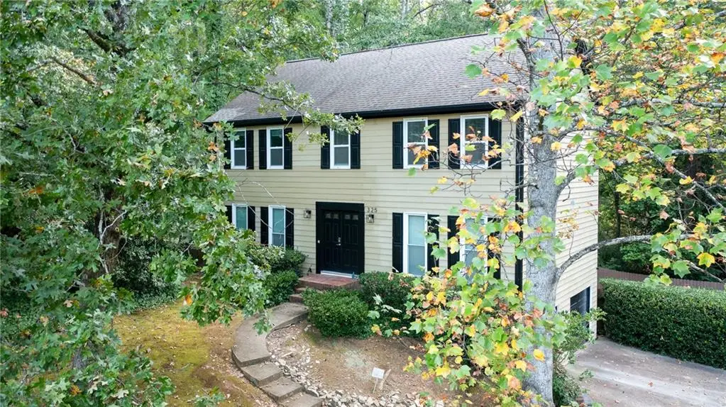 325 Farm Trace, Roswell, GA 30075 - Image #1