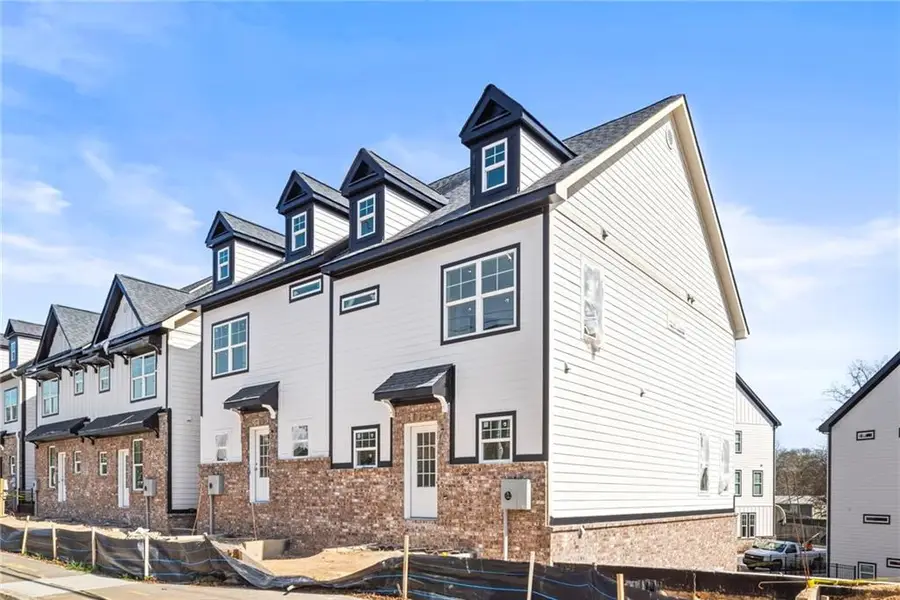 1973 Hollywood Road Nw #15, Atlanta, GA 30318 - Image #2