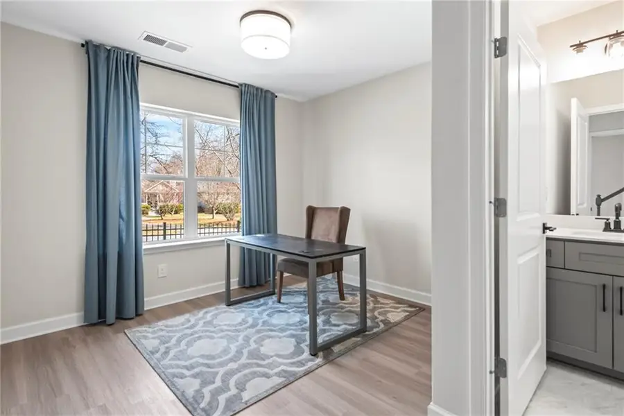 1973 Hollywood Road Nw #15, Atlanta, GA 30318 - Image #3