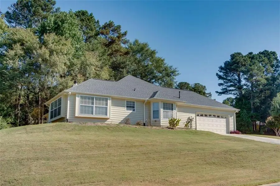1736 Mossy Rock Cove, Lithonia, GA 30058 - Image #3