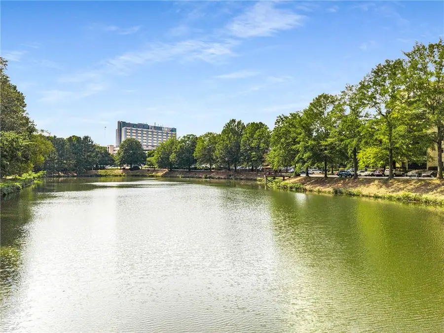 1800 Clairmont Lake #A422, Decatur, GA 30033 - Image #3
