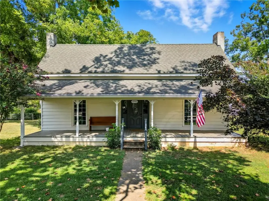 3940 Twin Lakes Road, Cumming, GA 30040 - Image #2