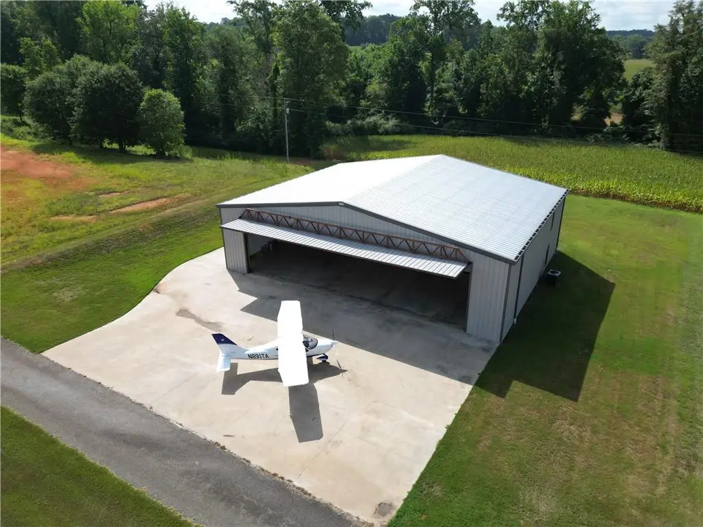 807 Sewell Road, Lavonia, GA 30553 - Image #1